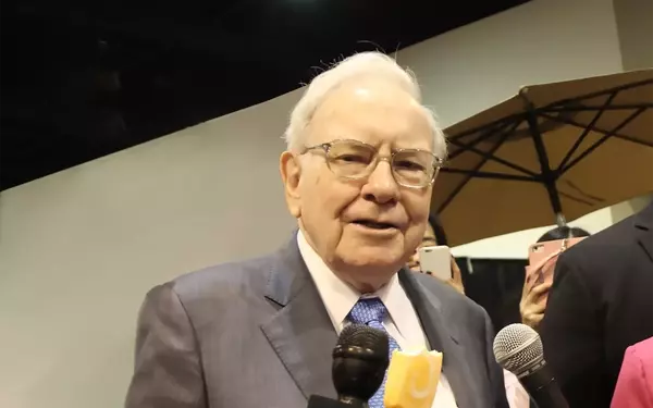 Berkshire Hathaway's Growing Confidence in AI Giant Alphabet