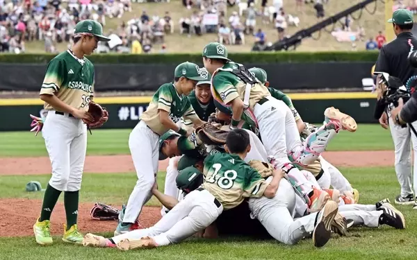 ESPN to Introduce 'Alumni Cast' for MLB Little League Classic Broadcast