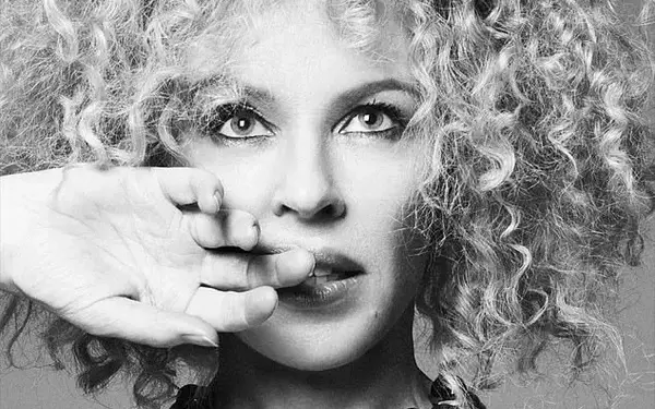 Kylie Minogue Revives Iconic 80s Perm, Reflects on 'Fever' Album's US Breakthrough, and Shares Stage with Madonna