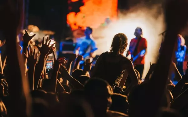 StubHub Shares Plummet Following Disappointing Earnings and Cautious Outlook