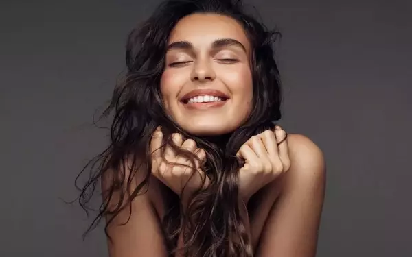 Mastering Hairstyles for Square Face Shapes: Expert Tips and Celebrity Inspiration