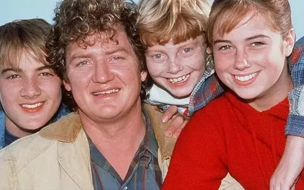 Nineties Australian Children's Series "Round The Twist" Returns to Screens on ITVX, Cast Updates Revealed