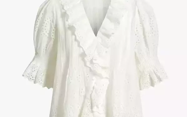 Timeless Fusion: '70s Jeans and Boho Blouses for Fall Fashion