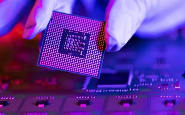 Alphabet's Strategic Pivot: TPU Chips Drive New Revenue Streams Beyond Cloud Computing