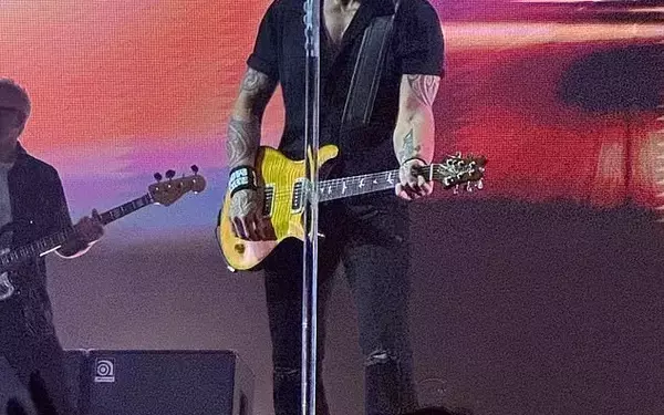 Keith Urban's Emotional Performance Amidst Personal Turmoil