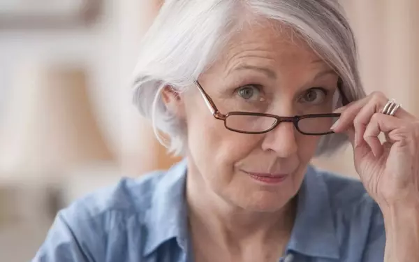 Optimizing Social Security: The Decision Between Early and Delayed Claiming