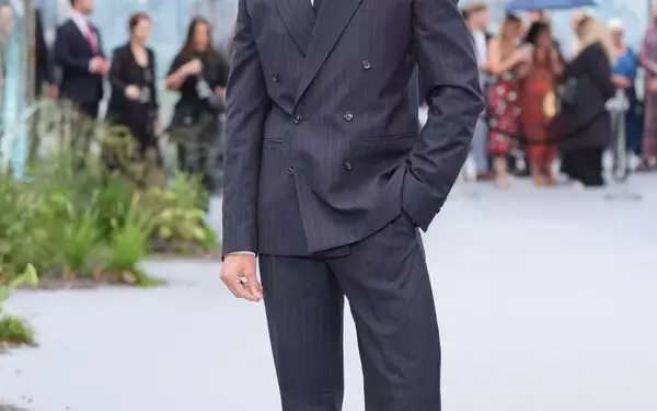 Jacob Elordi's Suit Style: A Bold Statement or a Tailoring Faux Pas?