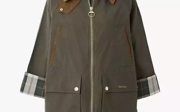 7 Stylish Ways to Wear a Barn Jacket This Fall