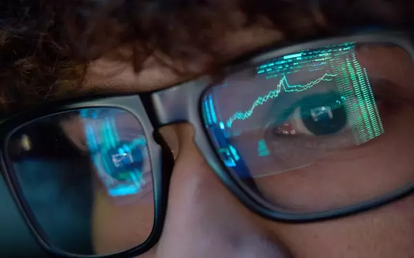 Billionaire Investors Shift Focus from Palantir to Alphabet Amidst AI Boom