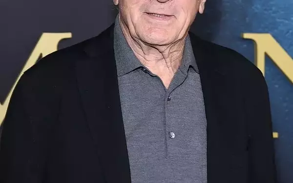 Robert De Niro Discusses the Challenges His Stardom Poses for His Children's Acting Ambitions