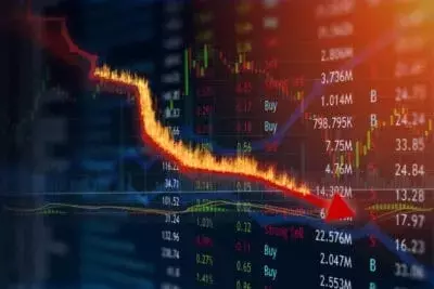 TLT Investors Face Over 40% Loss Since 2020 Peak Despite Monthly Payouts