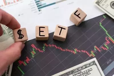 Trump Divests from Popular Dividend ETF, Retains Another with Strong Performance