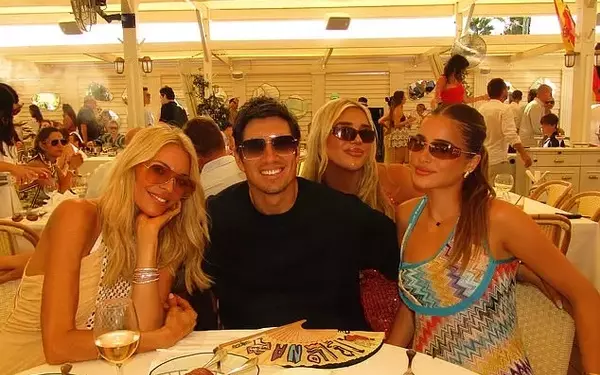 Tess Daly and Vernon Kay: A Model of Amicable Co-Parenting Post-Split