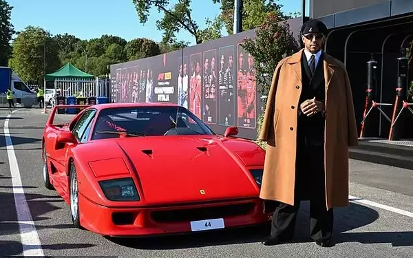 Lewis Hamilton Flaunts His Dream Ferrari F40 at Italian Grand Prix