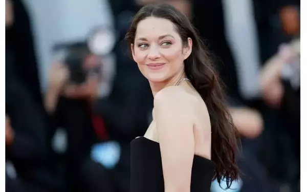Marion Cotillard Advocates for Artisan Cinema at Venice Biennale College