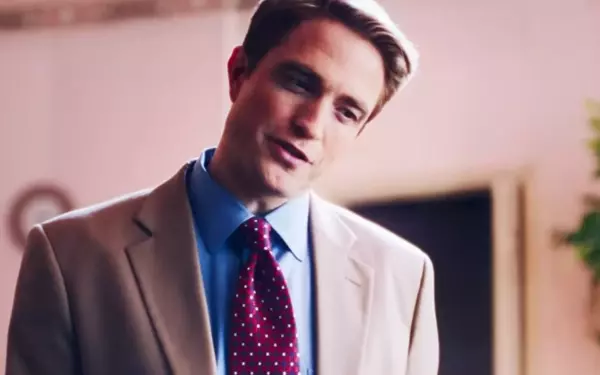 Critics Laud Robert Pattinson's Portrayal of Chris Hansen in 'Primetime'