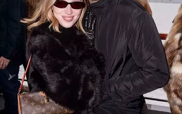 Phoebe Dynevor Reportedly Marries Cameron Fuller in a Private French Ceremony