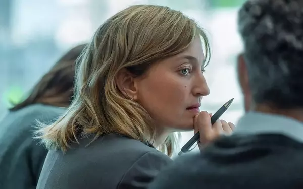 Review: ‘A Good Little Soldier’ Unpacks the Pressures of Corporate Life