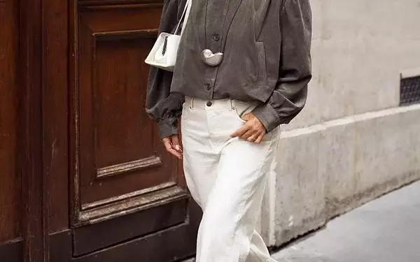 Transition Your White Jeans into Fall: 6 Chic Outfit Ideas