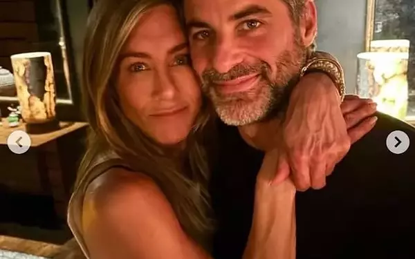 Jim Curtis on His Deep Connection with Jennifer Aniston: A Partnership Forged in Friendship