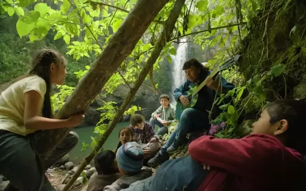 Lila Avilés Concludes Filming on 'Cábula,' Unveils Initial Imagery