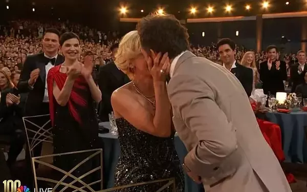 Noah Wyle Triumphs at Emmys 2026 with 'The Pitt' Win, Celebrated by Former 'ER' Co-Star Julianna Margulies
