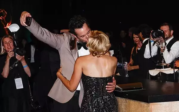 Beyond the Broadcast: Unseen Moments from Television's Premier Night