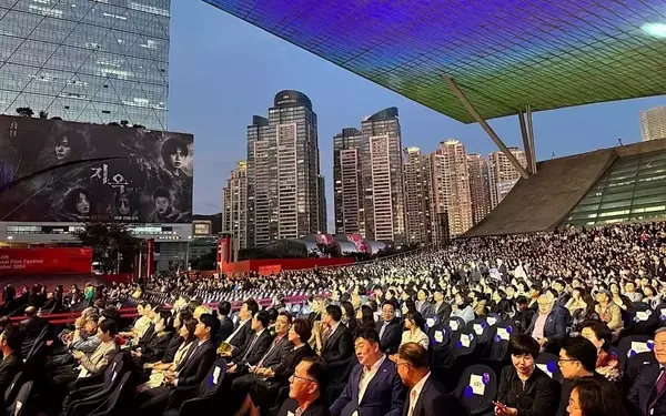 Busan International Film Festival Unveils Esteemed Jury Panels for Prestigious Awards