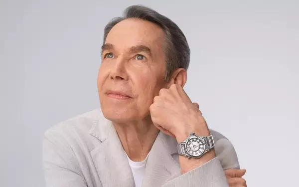 Hublot and Jeff Koons Collaborate on 'Balloon Dog' Timepiece