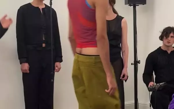 The Rise of 'Derriere Cleavage' in Fashion