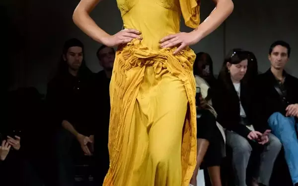 Paolo Carzana's Spring 2027 Ready-to-Wear Collection: A Glimpse into Future Fashion