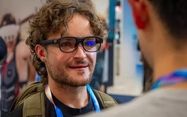 Smart Glasses Market Soars, Led by Meta's Dominance