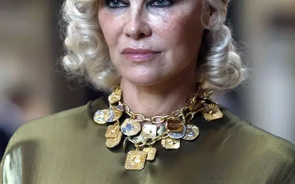Pamela Anderson's Striking Beauty Transformation at Vogue World: Milano