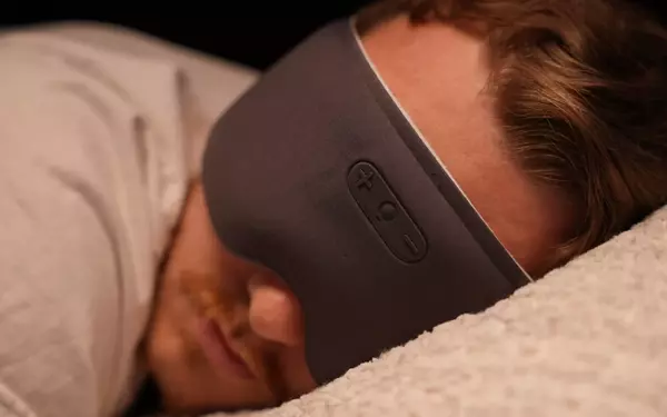 Sleenova SoundMask: Redefining Comfort for Side Sleepers