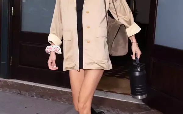 Bella Hadid's Style Influence: A Deep Dive into Her Favorite Vivaia Sneakers