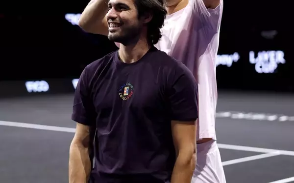 Carlos Alcaraz's Unexpected Top Knot: A Laver Cup Hair Saga