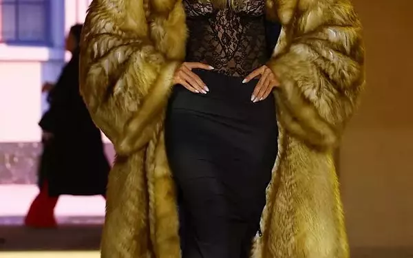 Supermodels Ignite Gucci Runway at Milan Fashion Week