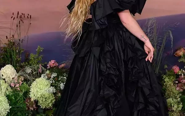 Florence Pugh's Bold Mayfair Appearance and Reflections on Filming 'Don't Worry Darling'
