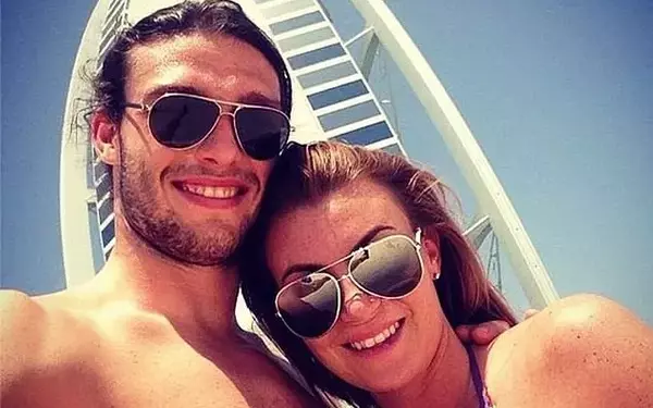 Billi Mucklow's Frustration: Andy Carroll's Autobiography Sparks Outcry Amidst Divorce