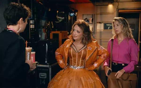 Rachel Dratch's 'Pumpkin Spice' Character Charms at MTV Video Music Awards