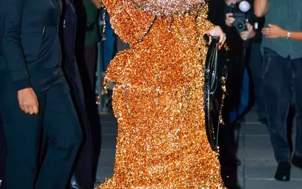 Rihanna's Dazzling Debut at Paris Fashion Week