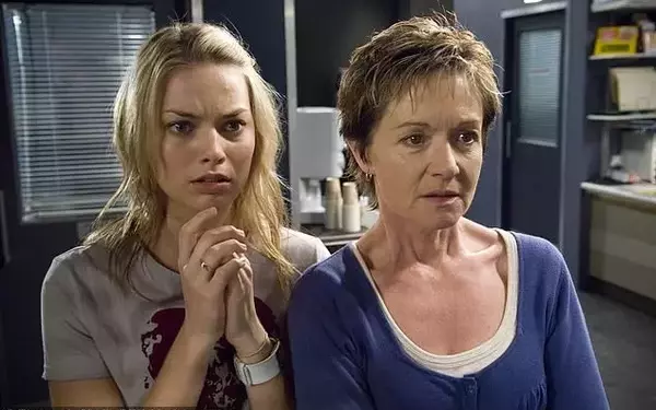 AI Revives 'Neighbours' with Margot Robbie in Mobile-Optimized Micro-Episodes