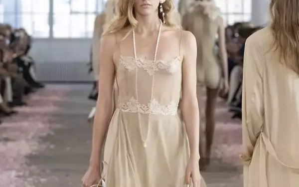 Unconventional Jewelry Styling: The New Runway Trend