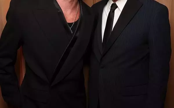 Breaking Bad Stars Bryan Cranston and Aaron Paul Announce Australian Tour