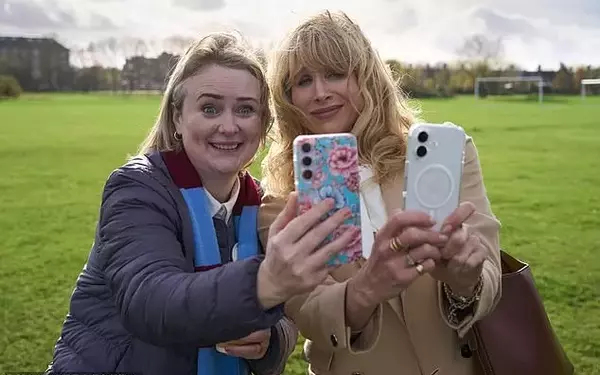 Lucy Punch Dons Festive Santa Attire in “Amandaland” Christmas Special First Look