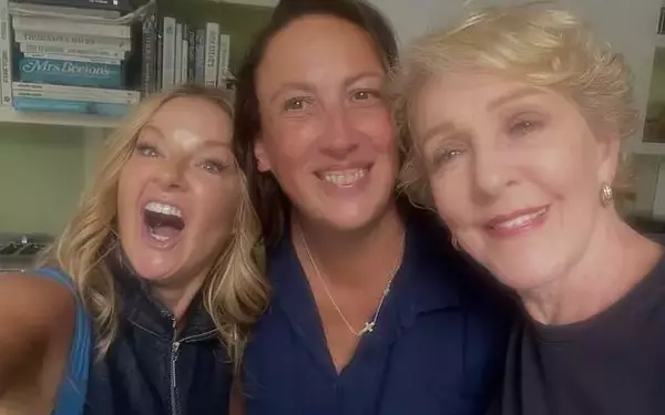 Miranda Cast Reunites for Patricia Hodge's 80th Birthday Celebration Amidst Health Battles