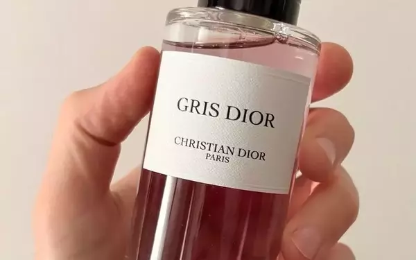 Dior's Exclusive Fragrance Collection: An Olfactory Couture Journey