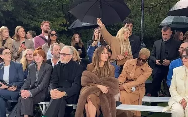 Jennifer Lopez's Rainy Day Frustration at Paris Fashion Week