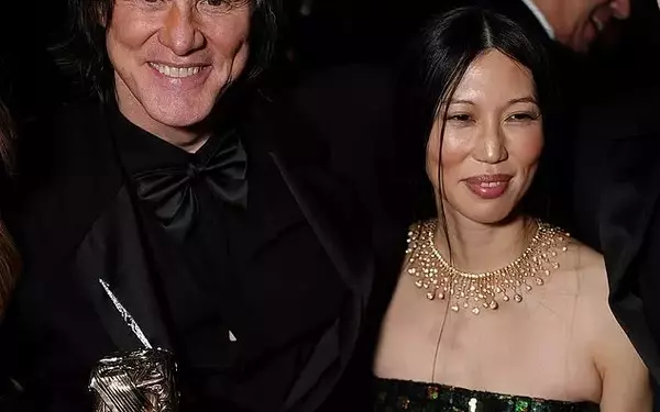 Jim Carrey's Unexpected Nuptials: A Look into His Private Life and Love with Min Ah