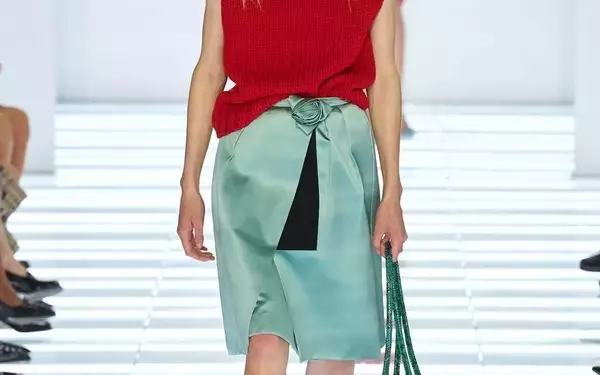 The Resurgence of the Knee-Length Skirt in High Fashion
